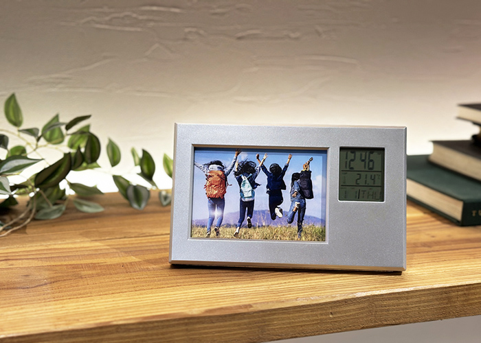 特別な瞬間を刻む、フォトフレームクロック。心に残る贈り物に。